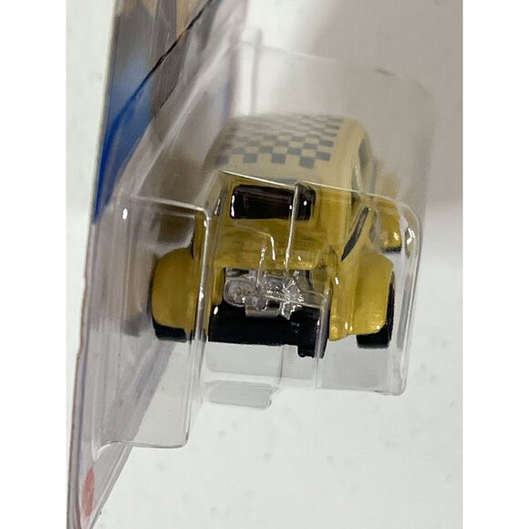 Hot Wheels 2024 ’60s Fiat 500D Modificado Yellow Compact Kings 5/5 Diecast Car - Picture 8 of 9